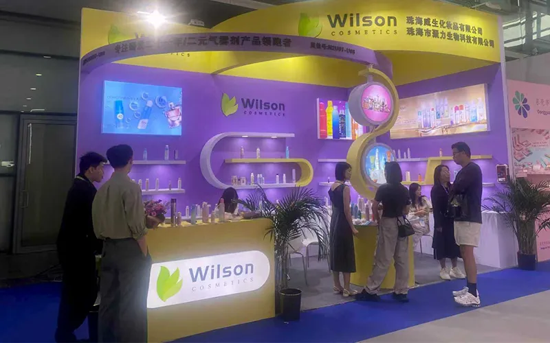 WILSON AT THE SHANGHAI BEAUTY EXPO